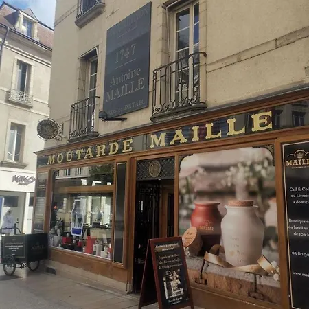 Rouge - Au Cœur De La Dijon