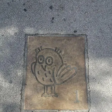 Rouge - Au Coeur De La * Dijon