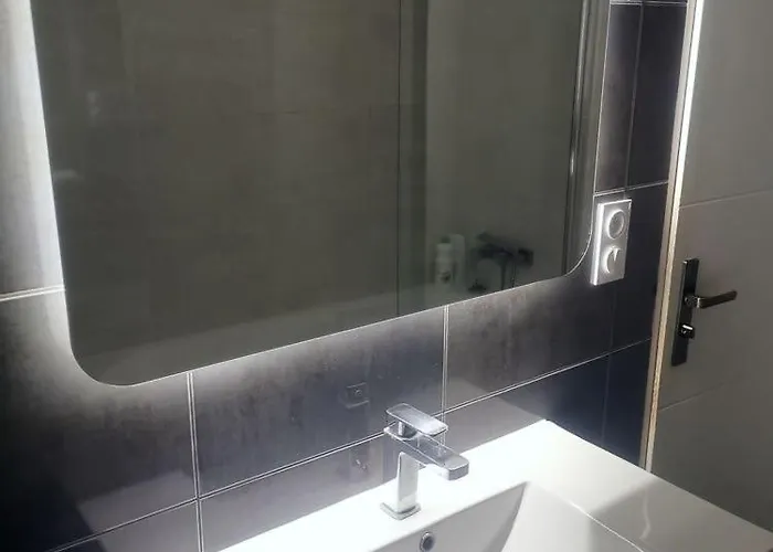 Apartment Rouge - Au Coeur De La *