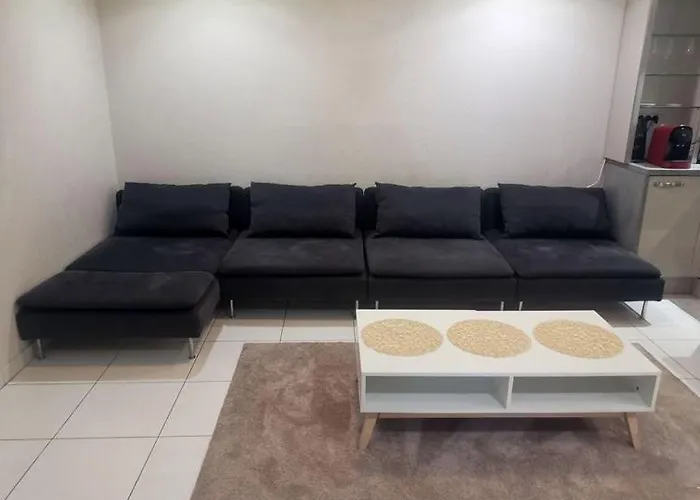 Rouge - Au Coeur De La Apartment